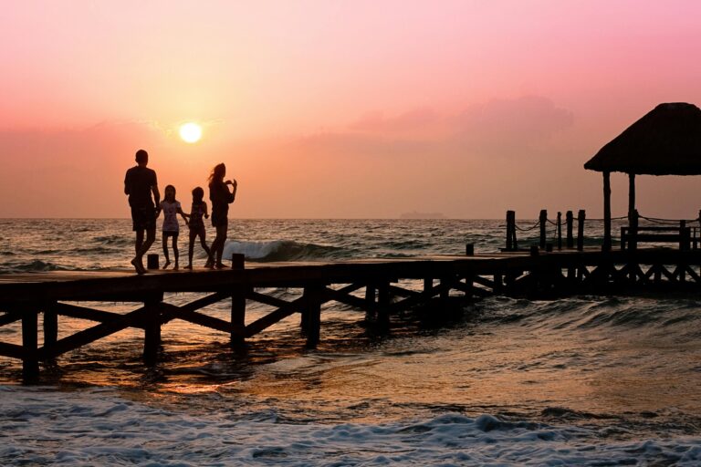 family-pier-man-woman-39691-39691